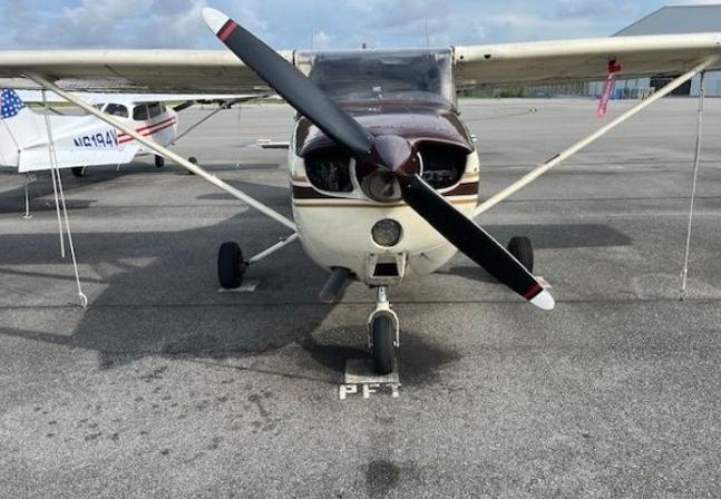 1977 CESSNA 172N SKYHAWK Photo 2