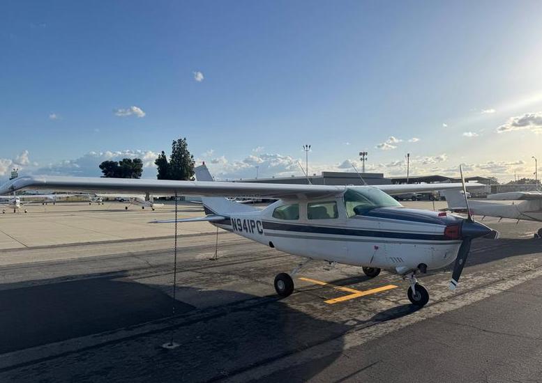 CESSNA TURBO 210M Photo 3