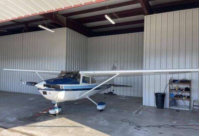 1975 CESSNA 182P SKYLANE Photo 2