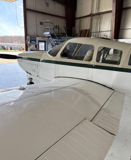 1979 Piper Arrow IV Photo 3