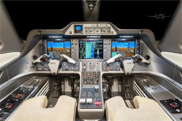 2014 EMBRAER PHENOM 100E Photo 4