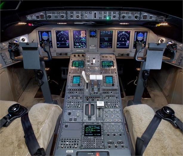 2011 BOMBARDIER GLOBAL 5000 Photo 5