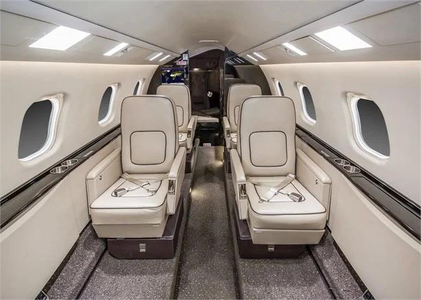 2010 LEARJET 60XR Photo 3