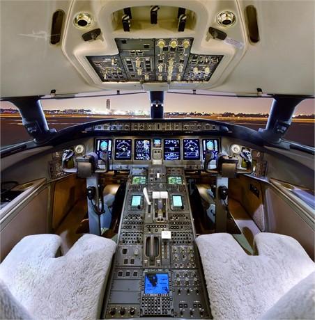 2002 BOMBARDIER GLOBAL EXPRESS Photo 3