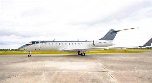 2000 BOMBARDIER GLOBAL EXPRESS Photo 2