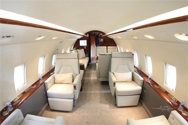 2007 BOMBARDIER CHALLENGER 604 Photo 3