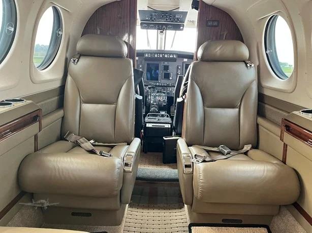 2014 BEECHCRAFT KING AIR C90GTX Photo 5