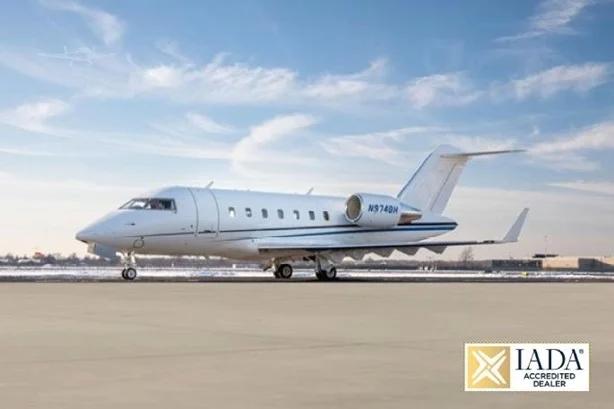 2008 BOMBARDIER CHALLENGER 605 Photo 2