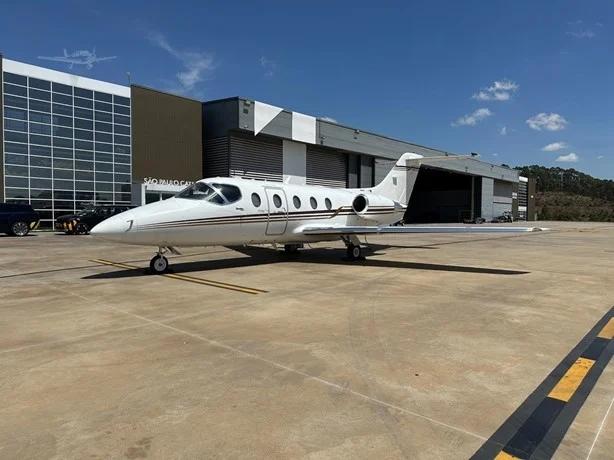 2006 HAWKER 400XP Photo 2