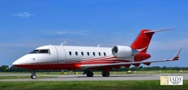 2010 BOMBARDIER CHALLENGER 605 Photo 2