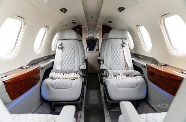 2012 EMBRAER PHENOM 300 Photo 4