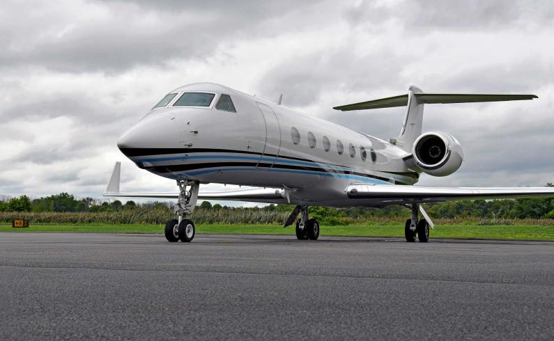 2003 Gulfstream G550 Photo 2