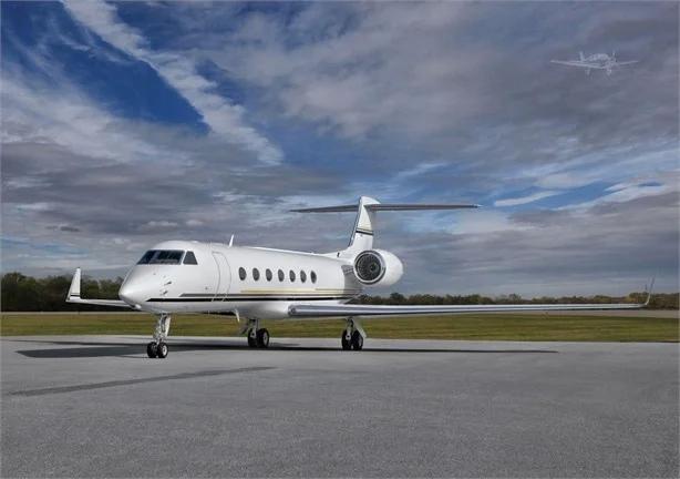 2005 GULFSTREAM G550 Photo 2