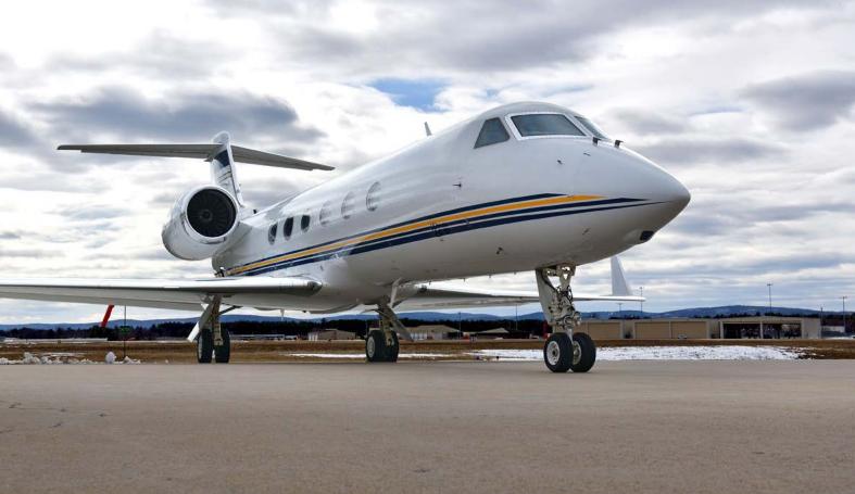 2011 Gulfstream G450 Photo 2