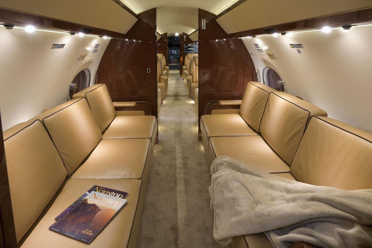 2015 Gulfstream G550 Photo 4