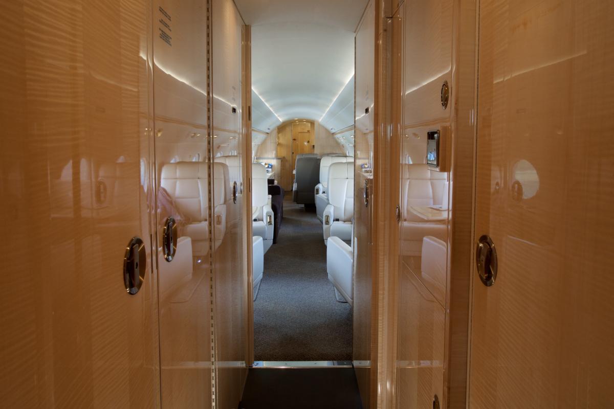 2008 Gulfstream G550 Photo 3