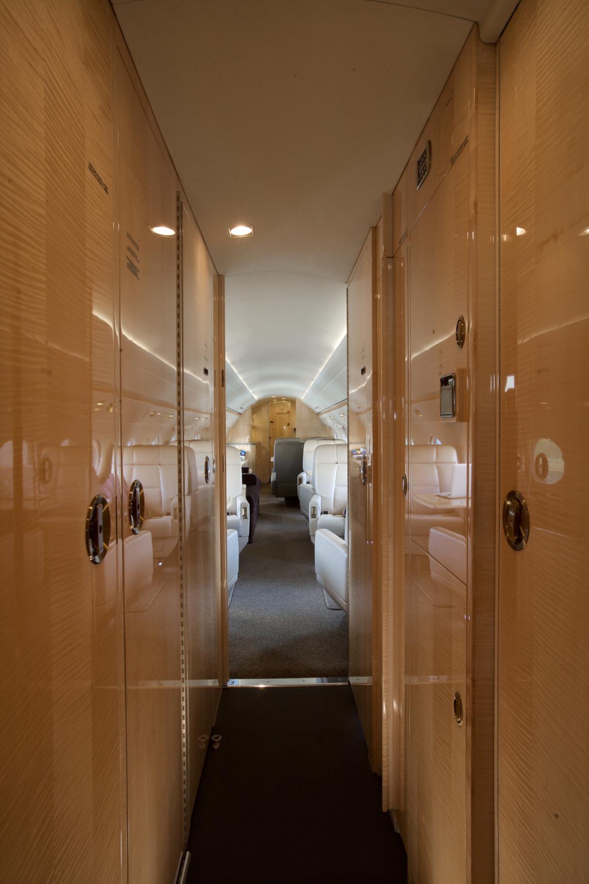 2008 Gulfstream G550 Photo 5