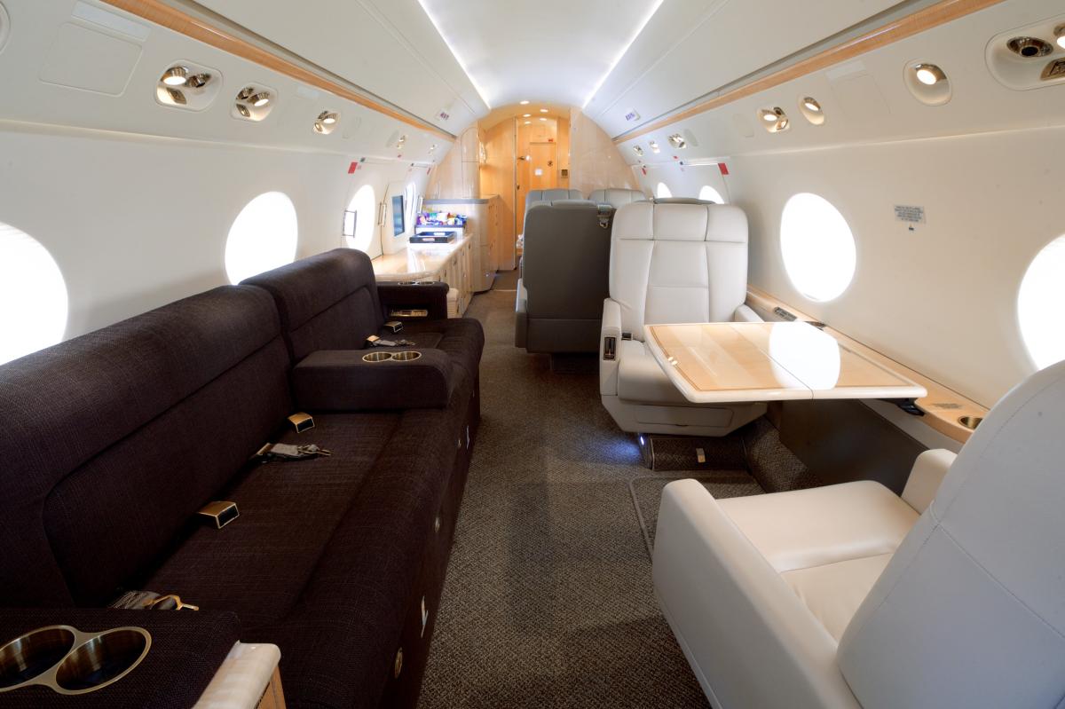 2008 Gulfstream G550 Photo 2