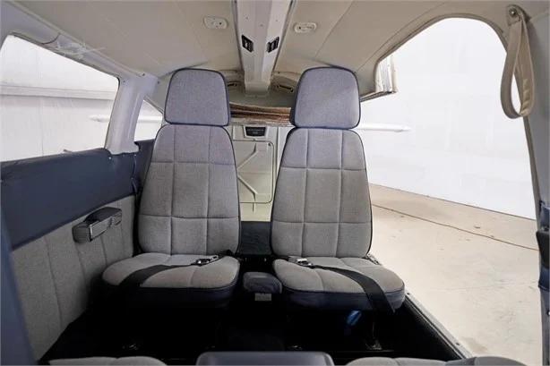 1977 PIPER LANCE Photo 6