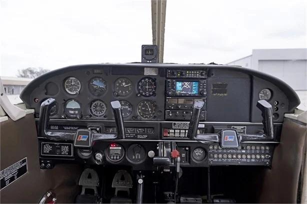 1972 PIPER CHEROKEE 140 Photo 6