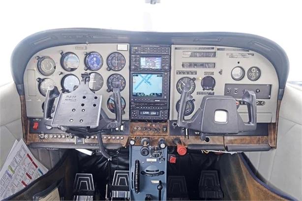 1976 CESSNA 182P SKYLANE Photo 5