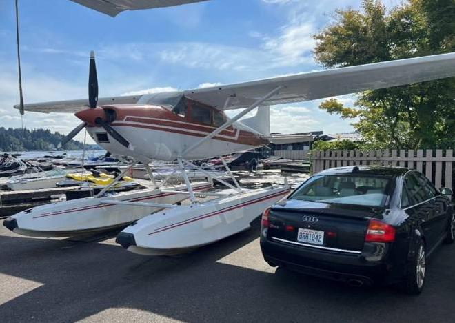 1977 Cessna A185F Photo 2