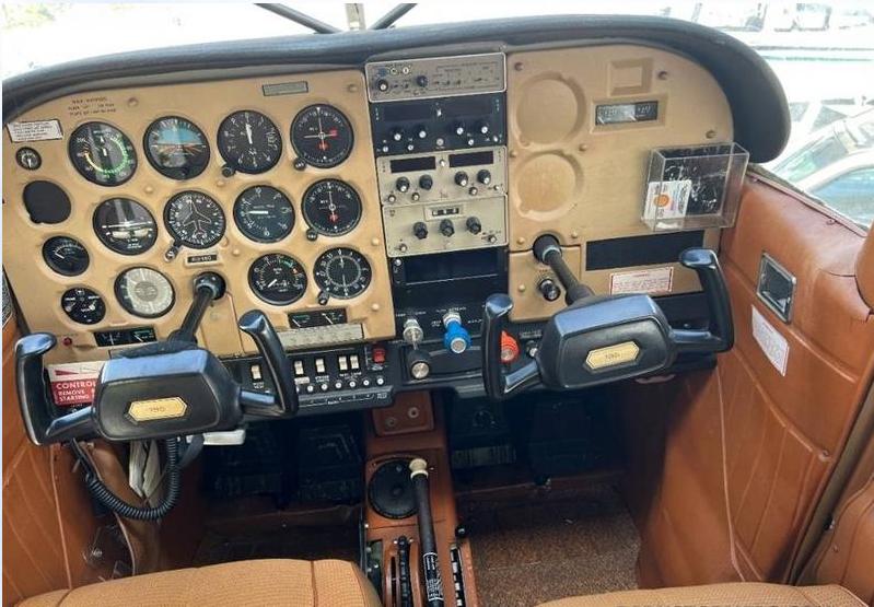 1977 Cessna A185F Photo 4