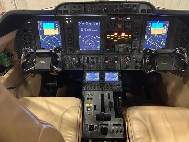 2004 BEECHCRAFT PREMIER I Photo 4