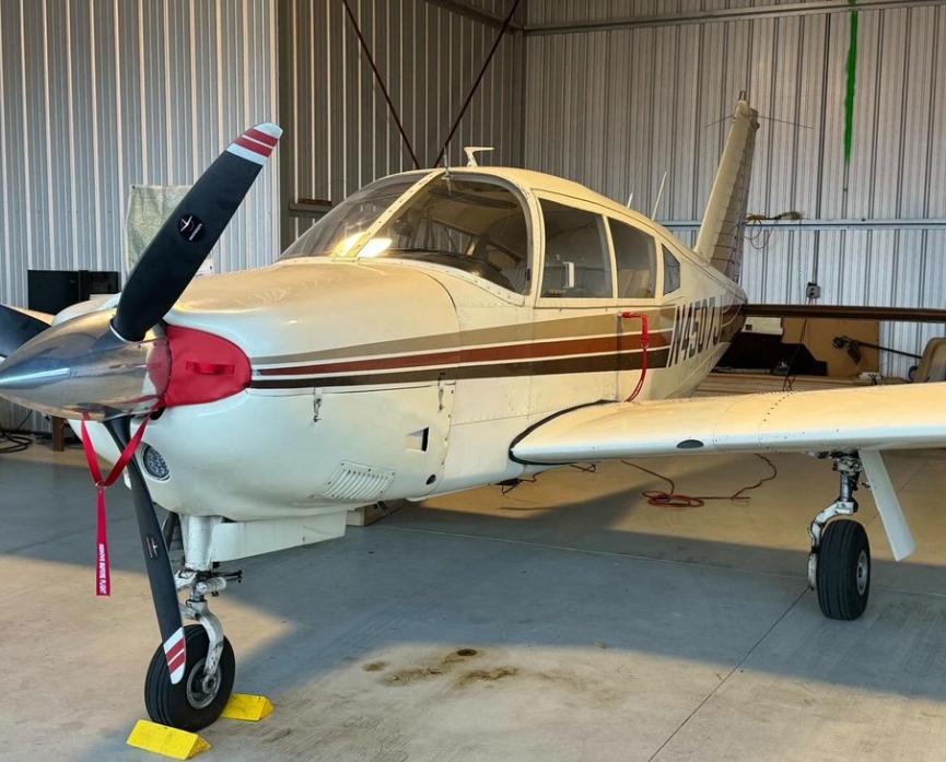 1968 Piper Arrow PA-28R-180 Photo 2