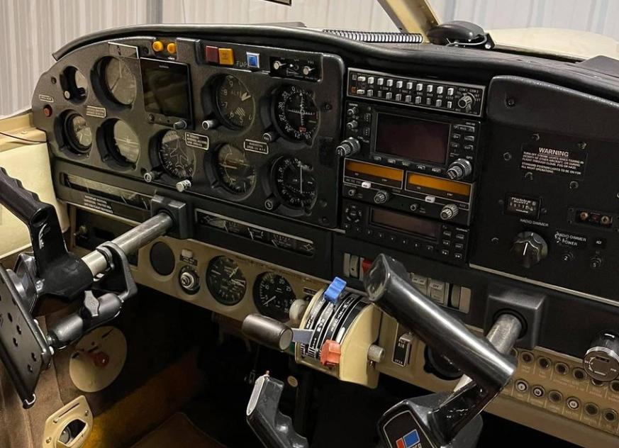 1968 Piper Arrow PA-28R-180 Photo 7