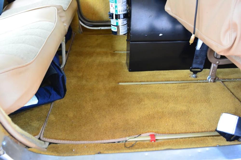 1975 Cessna 182P Photo 3