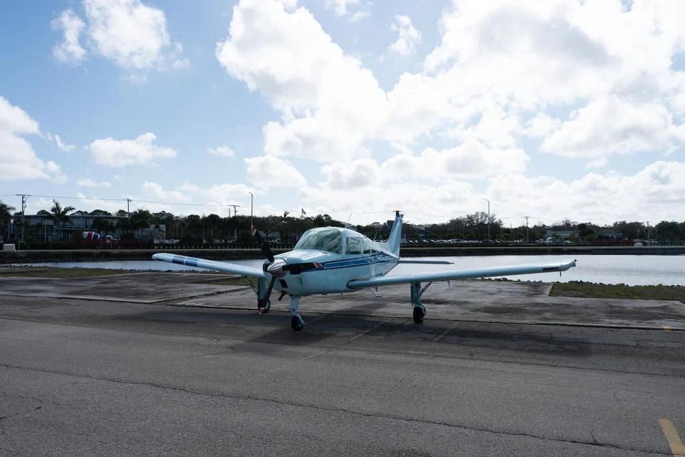 1975 Beech Sierra B24R Photo 3