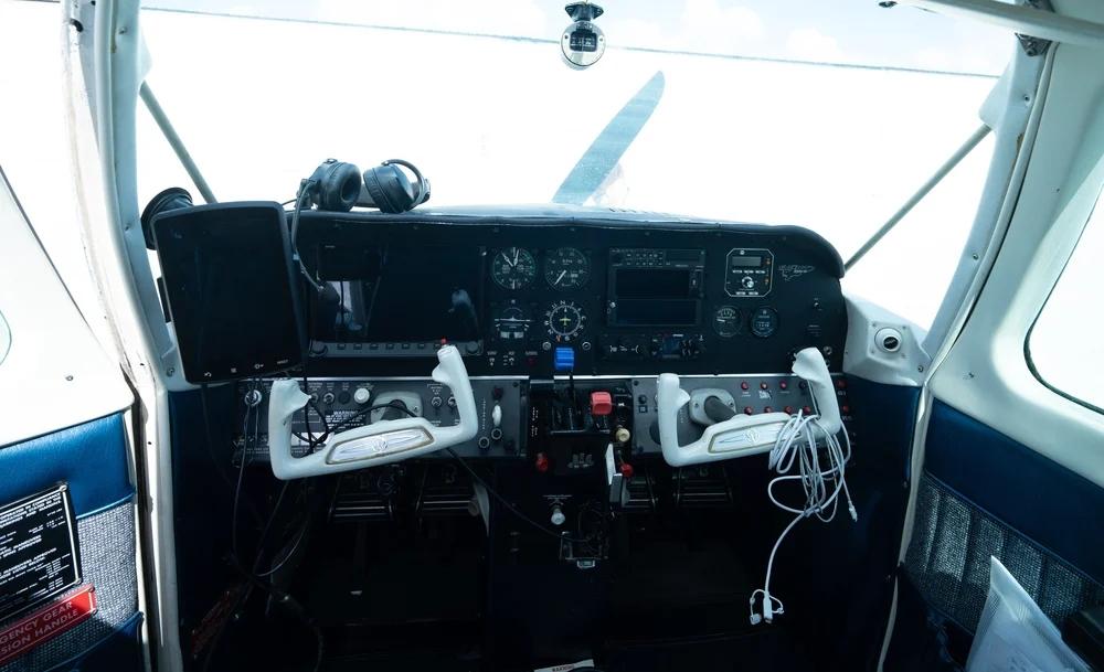 1975 Beech Sierra B24R Photo 6