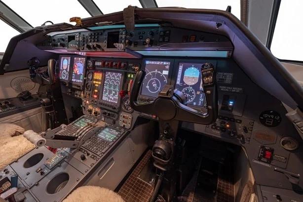 2001 DASSAULT FALCON 900EX Photo 4