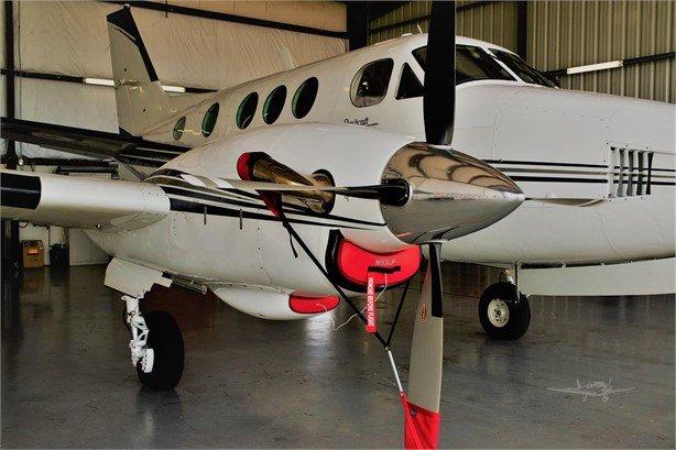 1980 BEECHCRAFT KING AIR C90 Photo 2