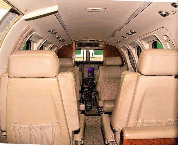 1980 BEECHCRAFT KING AIR C90 Photo 4