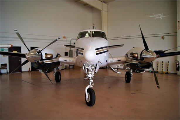 1976 BEECHCRAFT KING AIR C90 Photo 3