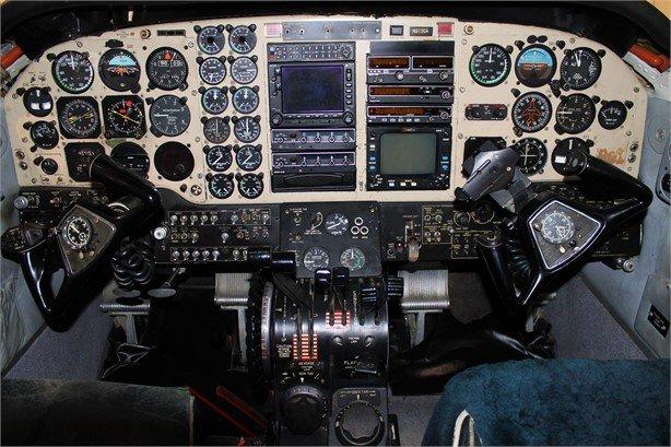 1976 BEECHCRAFT KING AIR C90 Photo 5