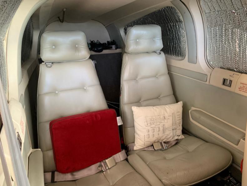 1991 Beech F33A Bonanza Photo 3