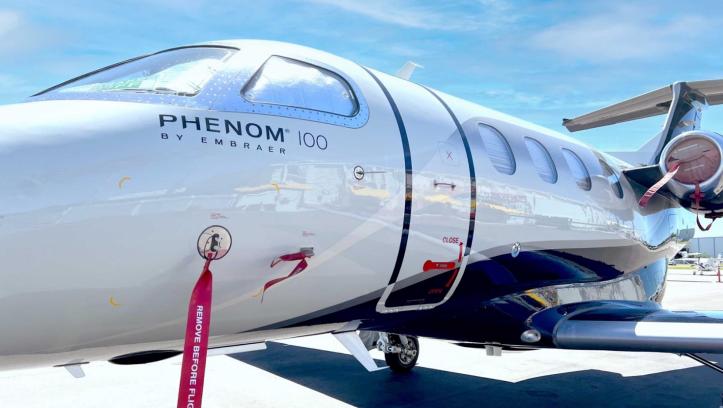 2011 Embraer Phenom 100 Photo 2