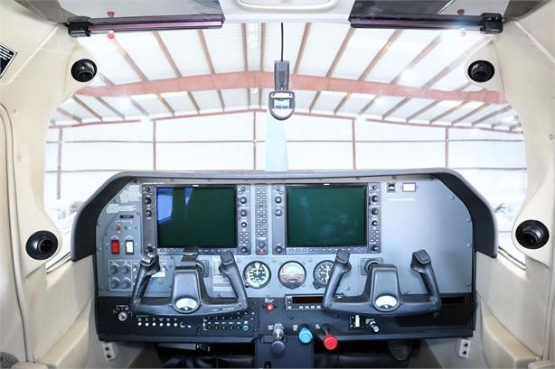 2004 CESSNA 182T SKYLANE Photo 7