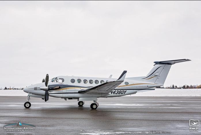 2000 Beech King Air 350 Photo 2