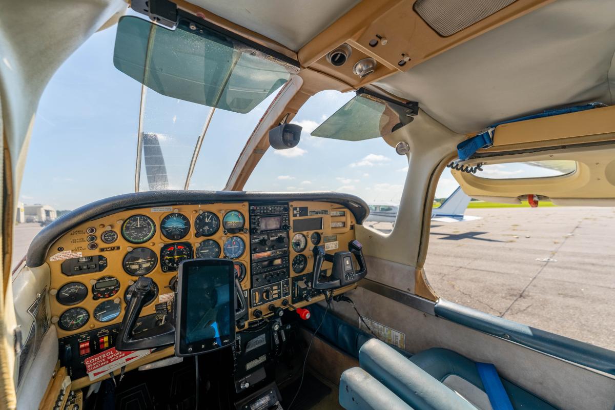 1979 CESSNA P210N Photo 7