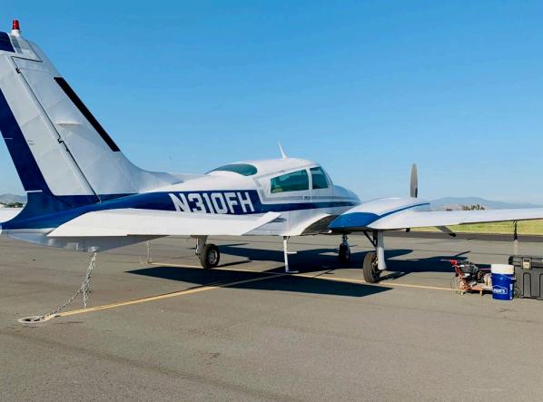 1980 Cessna 310R Photo 2