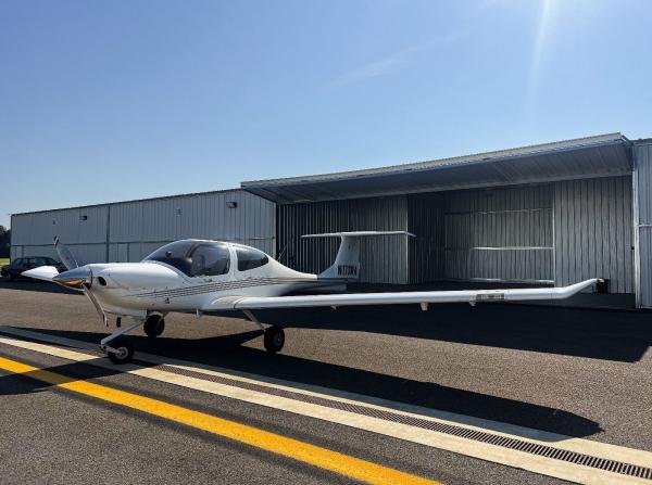 2003 Diamond DA40 Photo 2