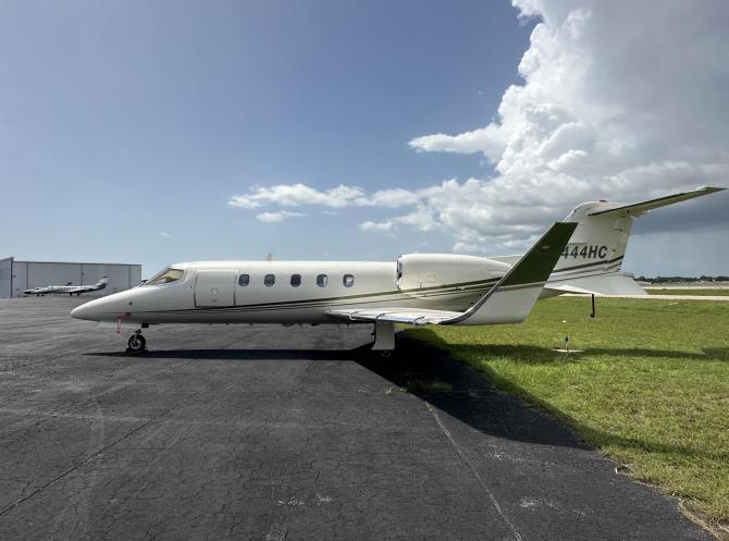 1992 Learjet 31A Photo 2