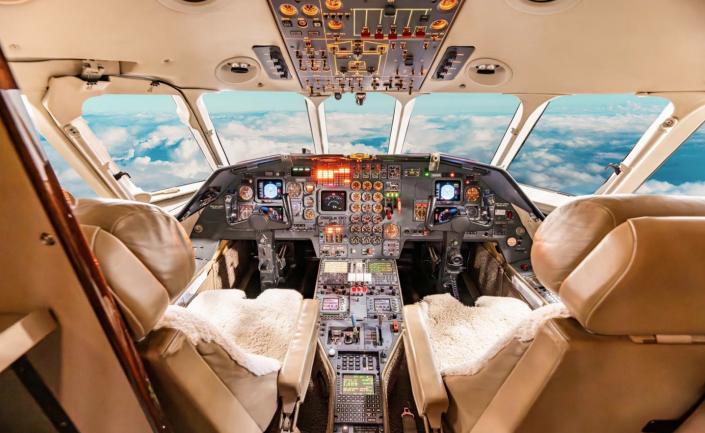 1988 Dassault Falcon 900B Photo 5