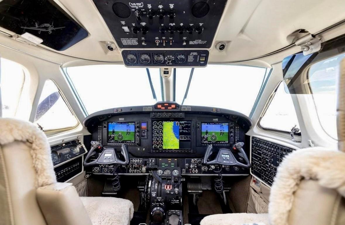 1987 BEECHCRAFT KING AIR 300 Photo 6