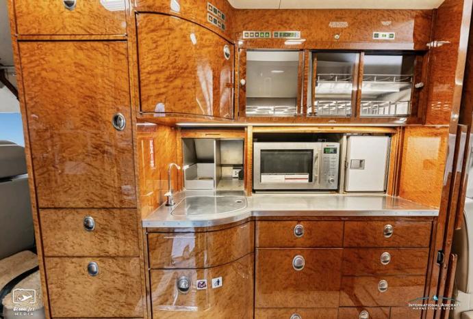 2001 Dassault Falcon 2000 Photo 7