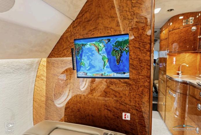 2001 Dassault Falcon 2000 Photo 6